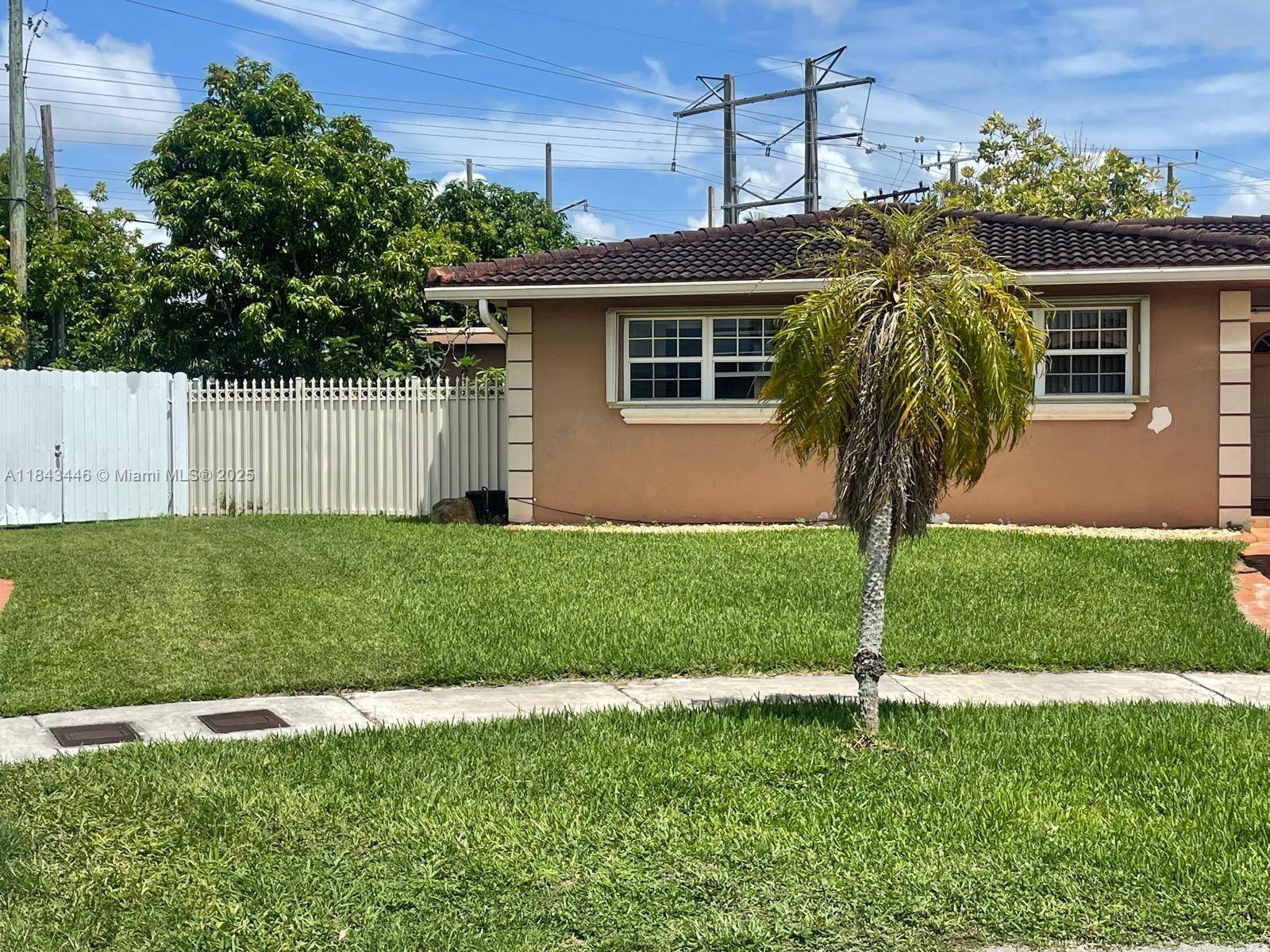 FL 33165,9433 SW 17th St