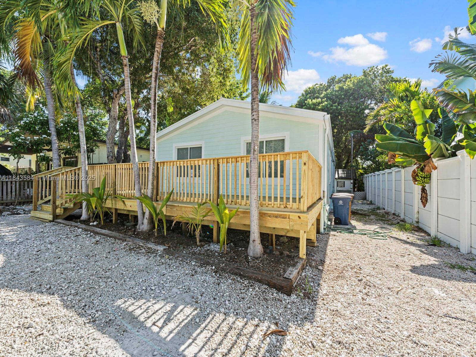 Tavernier, FL 33070,227 Cuba Rd