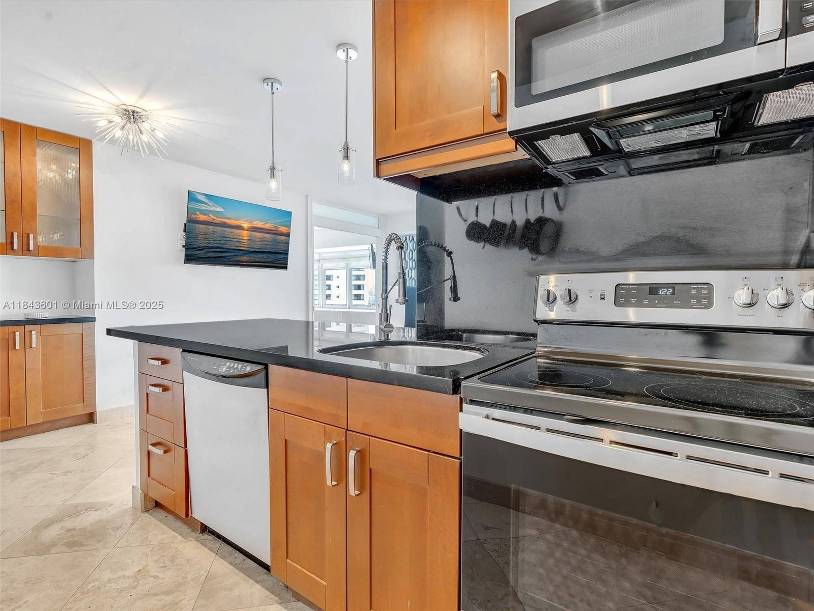 Miami Beach, FL 33139,1881 Washington Ave #10G