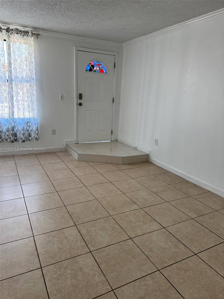 Hialeah, FL 33016,2091 W 54th Ter #37