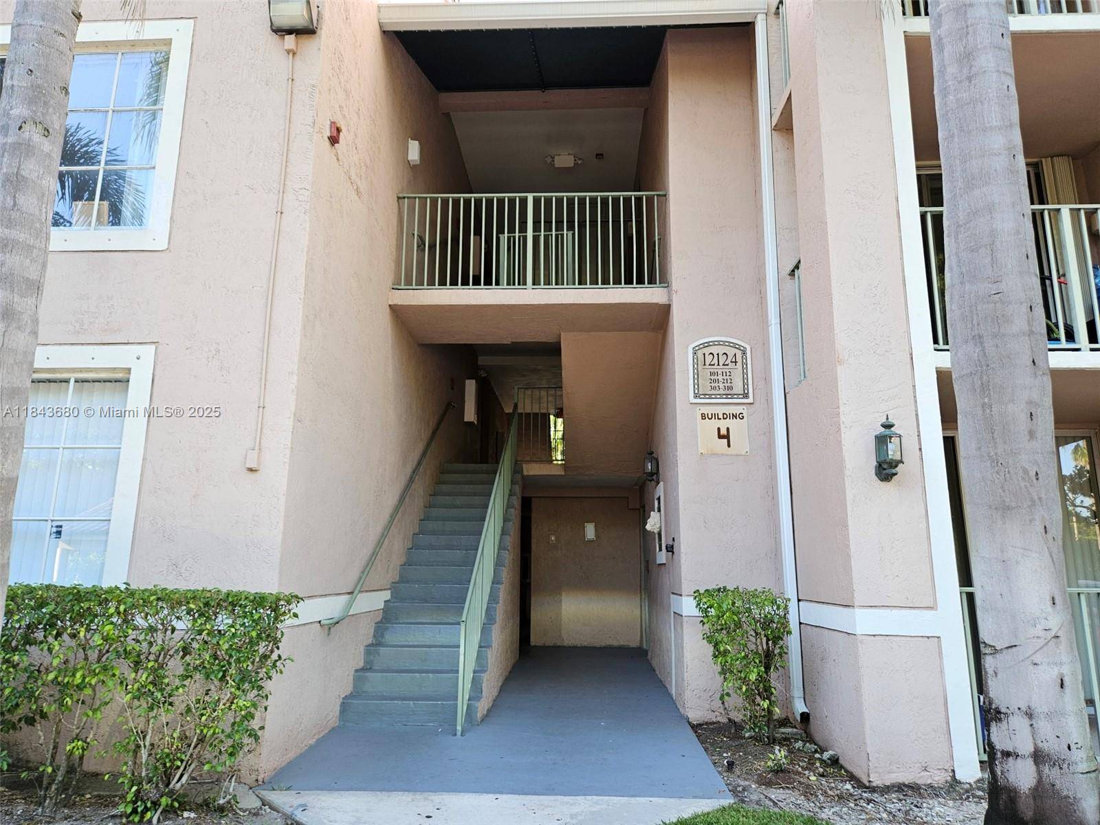 Miramar, FL 33025,12124 Saint Andrews Pl #204