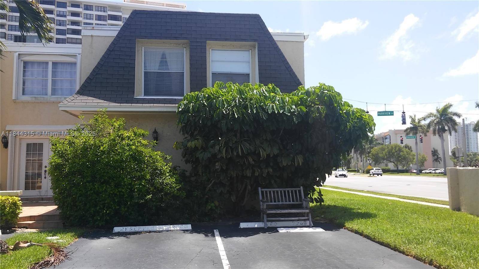 Hallandale Beach, FL 33009,2200 NE 7th St #1