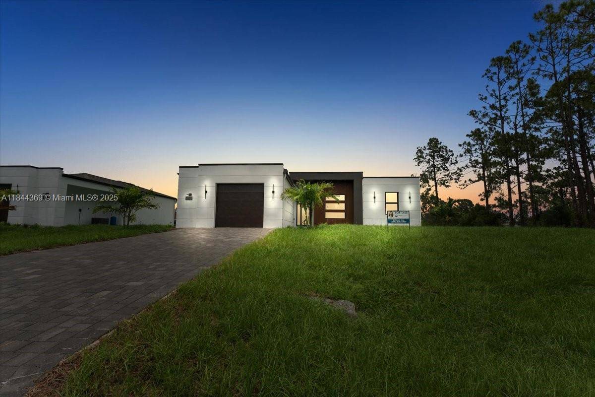 Other, FL 33974,727 Colyer ST E
