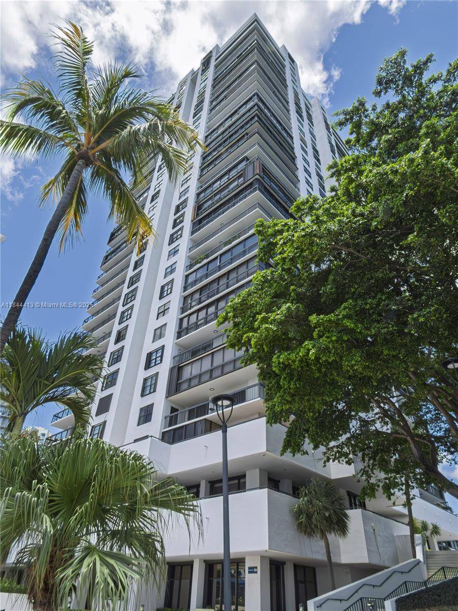 Miami, FL 33129,2333 Brickell Ave #414