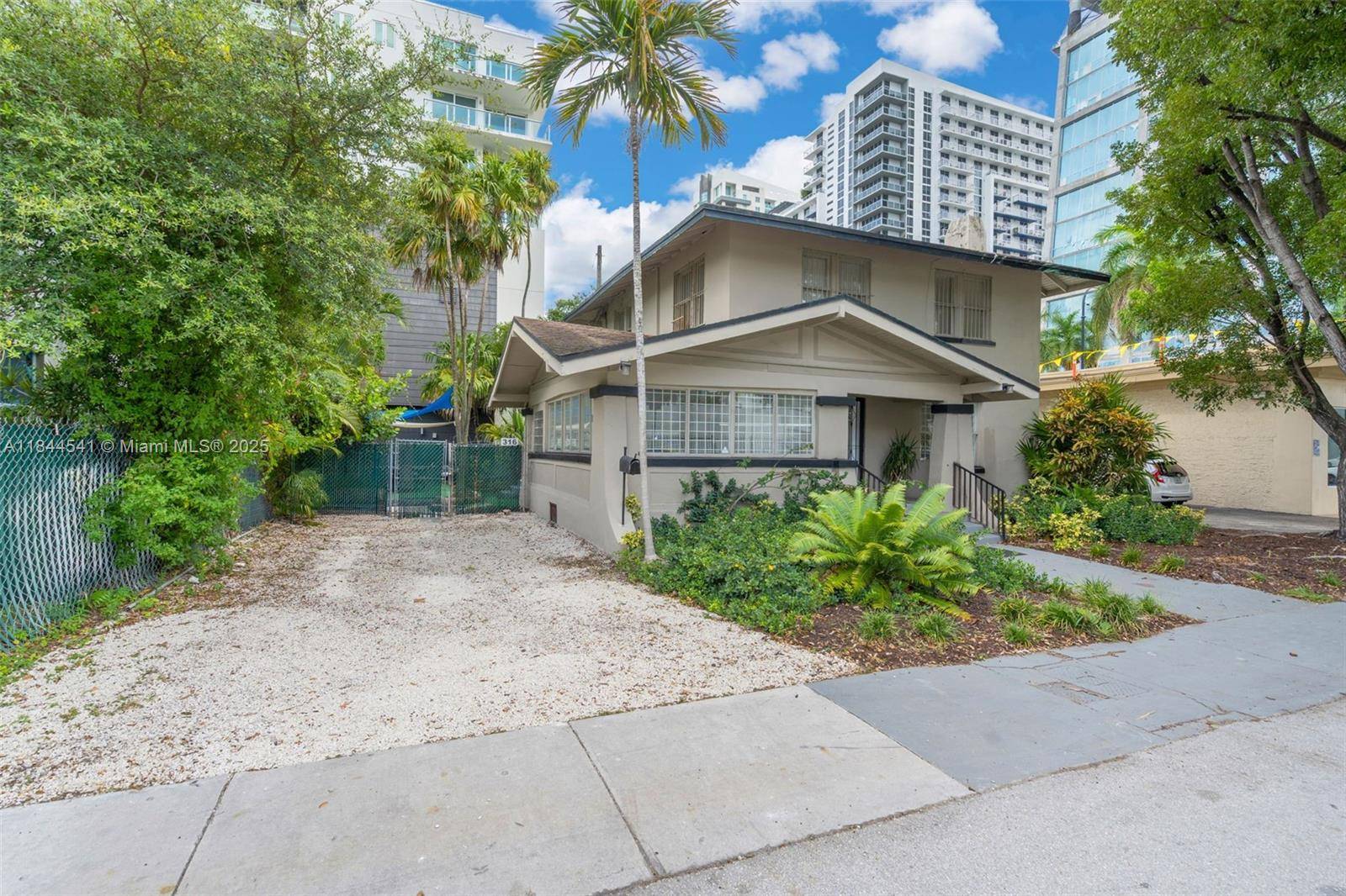 Miami, FL 33137,314 NE 26th Ter #B