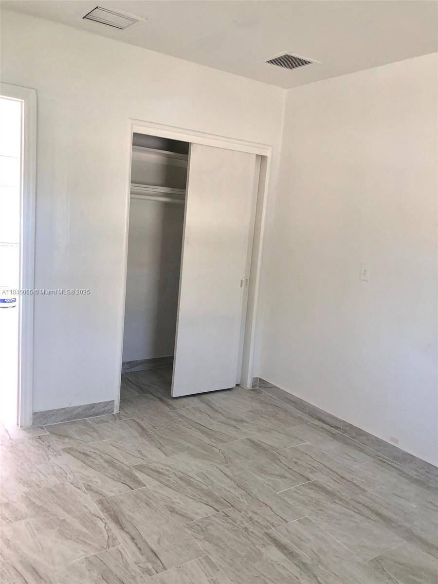 Hollywood, FL 33020,2519 Pierce St #B