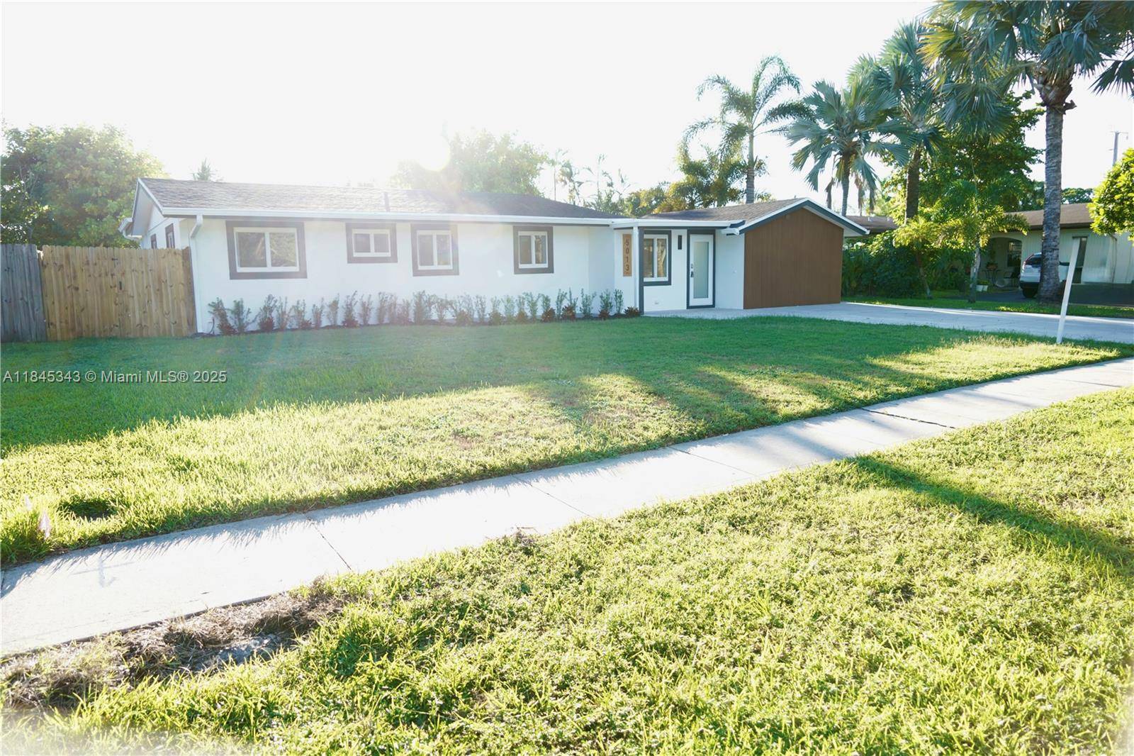 Cooper City, FL 33328,5013 SW 90th Ter