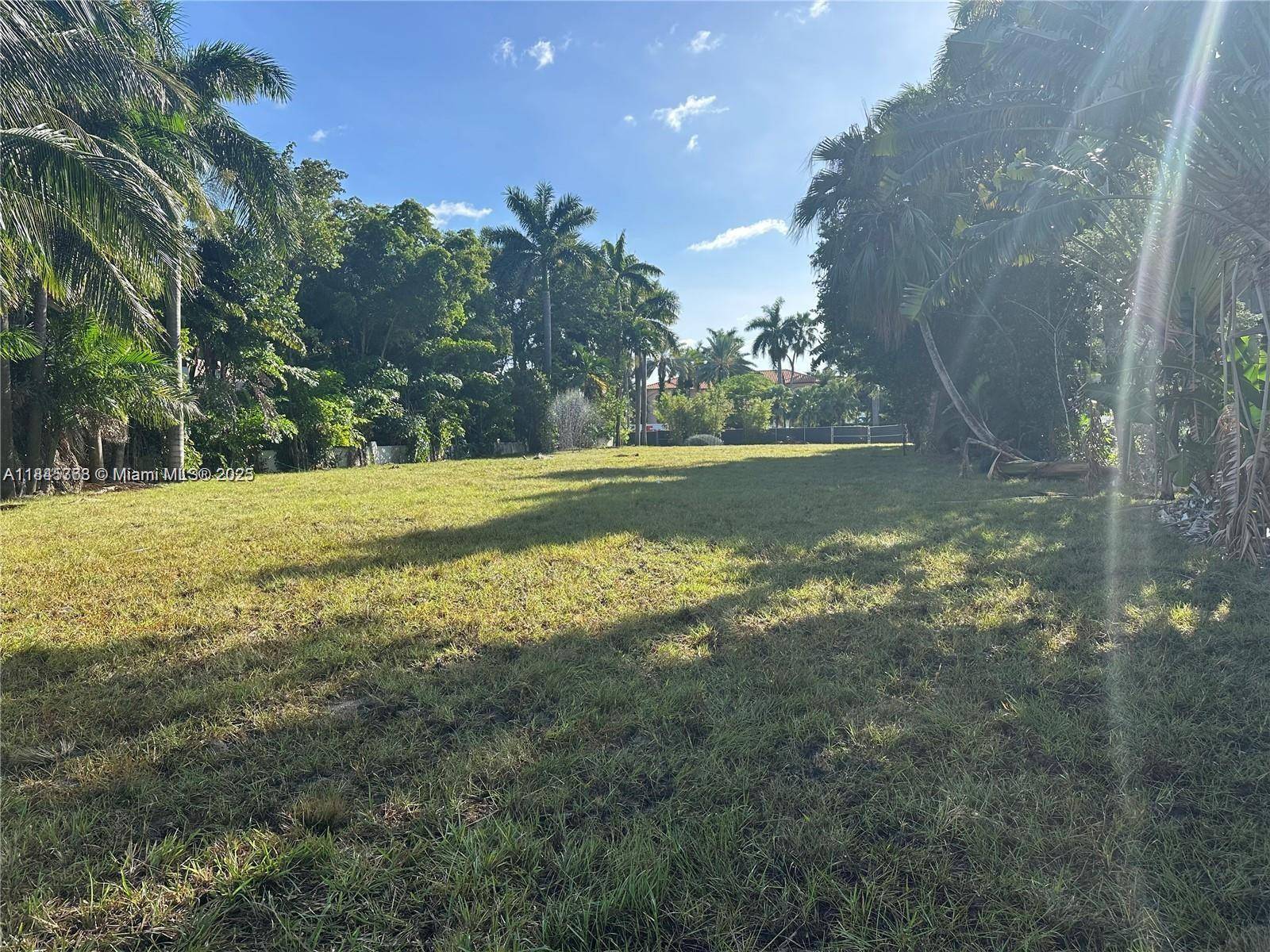 Miami Beach, FL 33139,93 Palm Ave