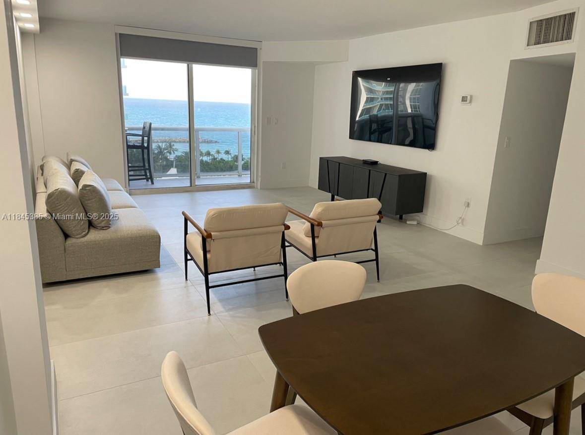 Bal Harbour, FL 33154,10275 Collins Ave #933