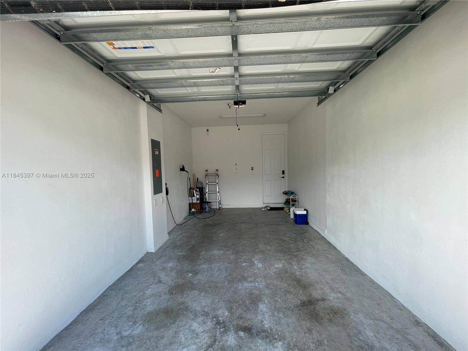Naples, FL 34104,8951 Madrid Circle