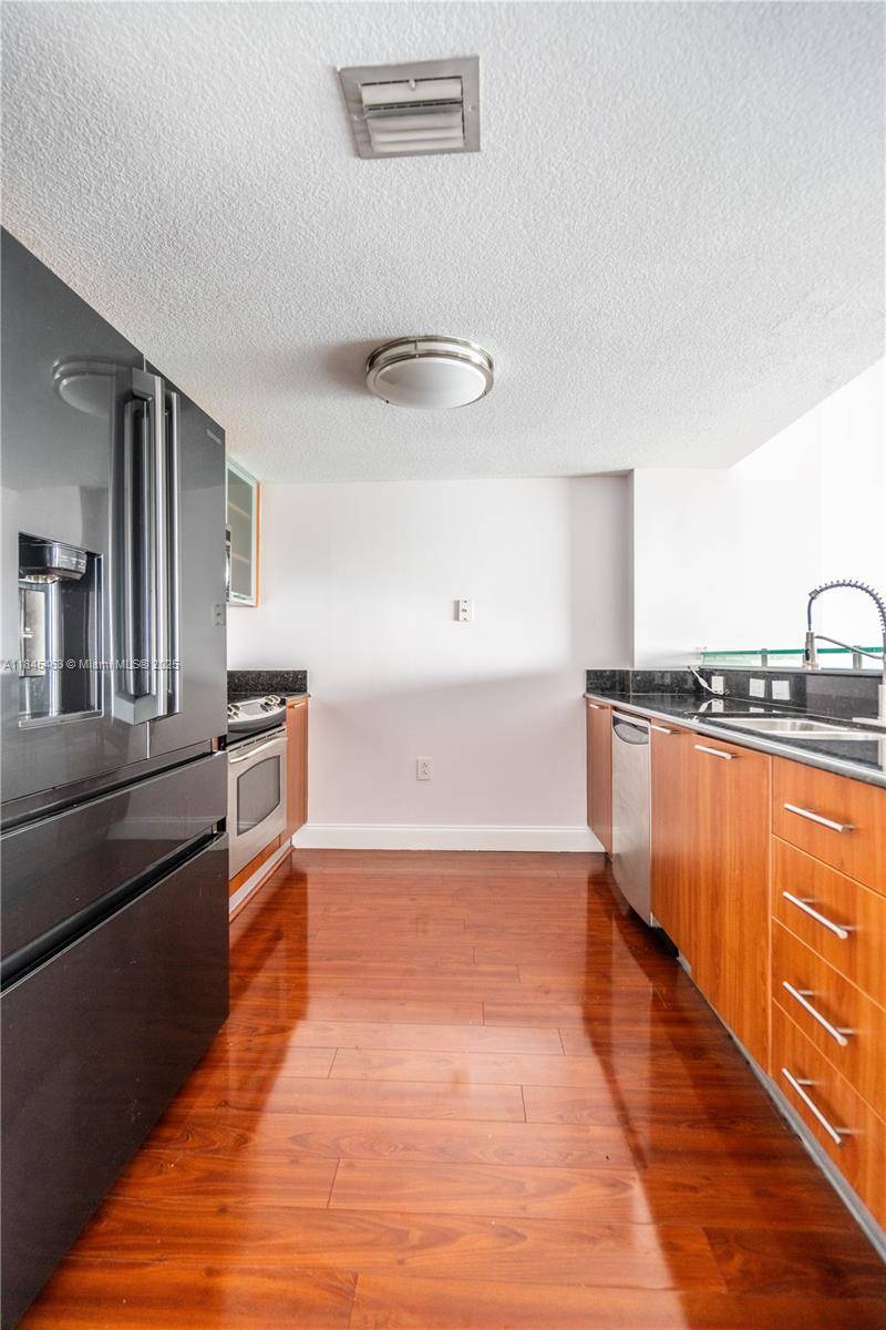 Miami, FL 33132,1800 N Bayshore Dr #2706