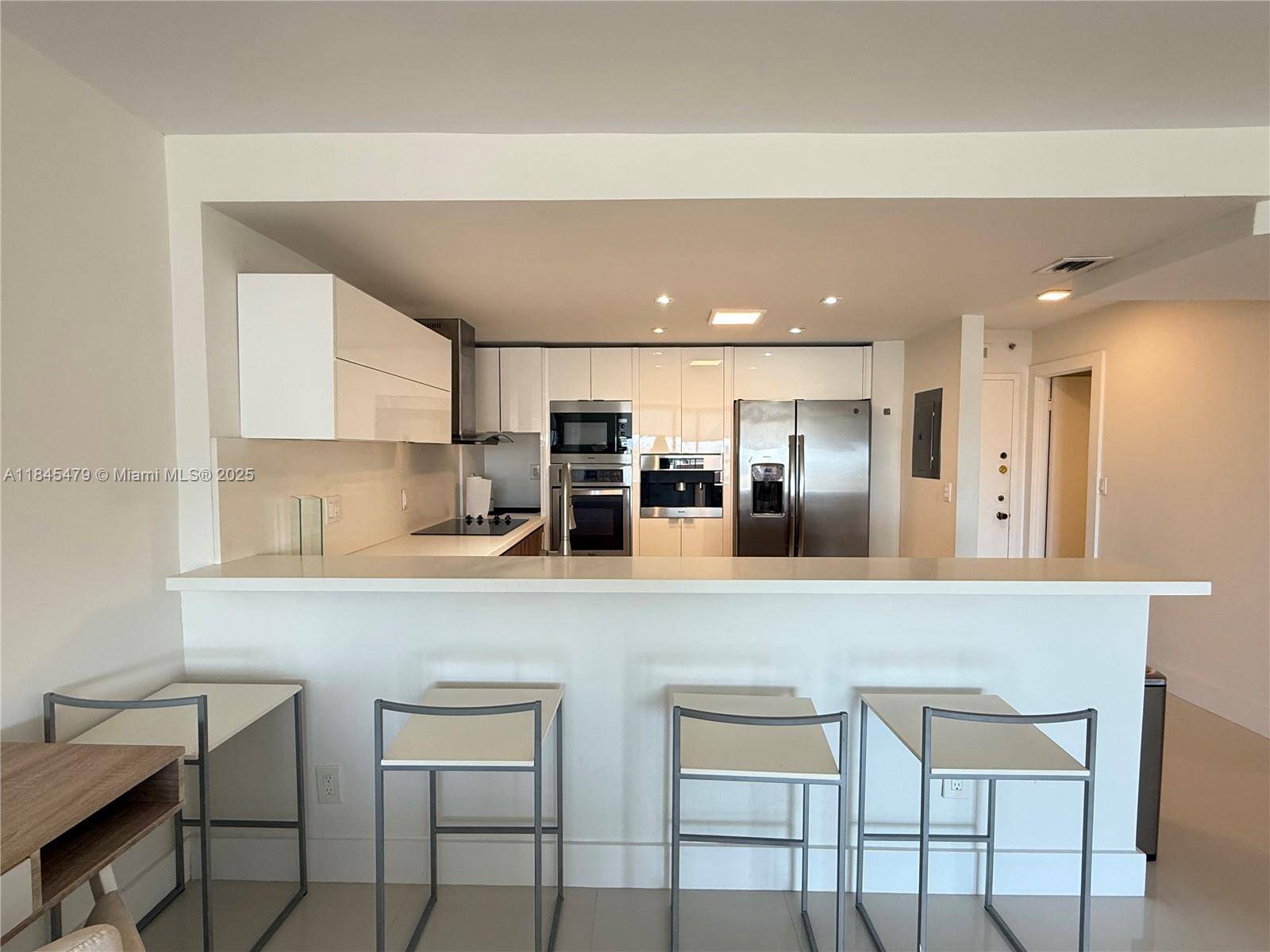 Aventura, FL 33160,2780 NE 183rd St #1403