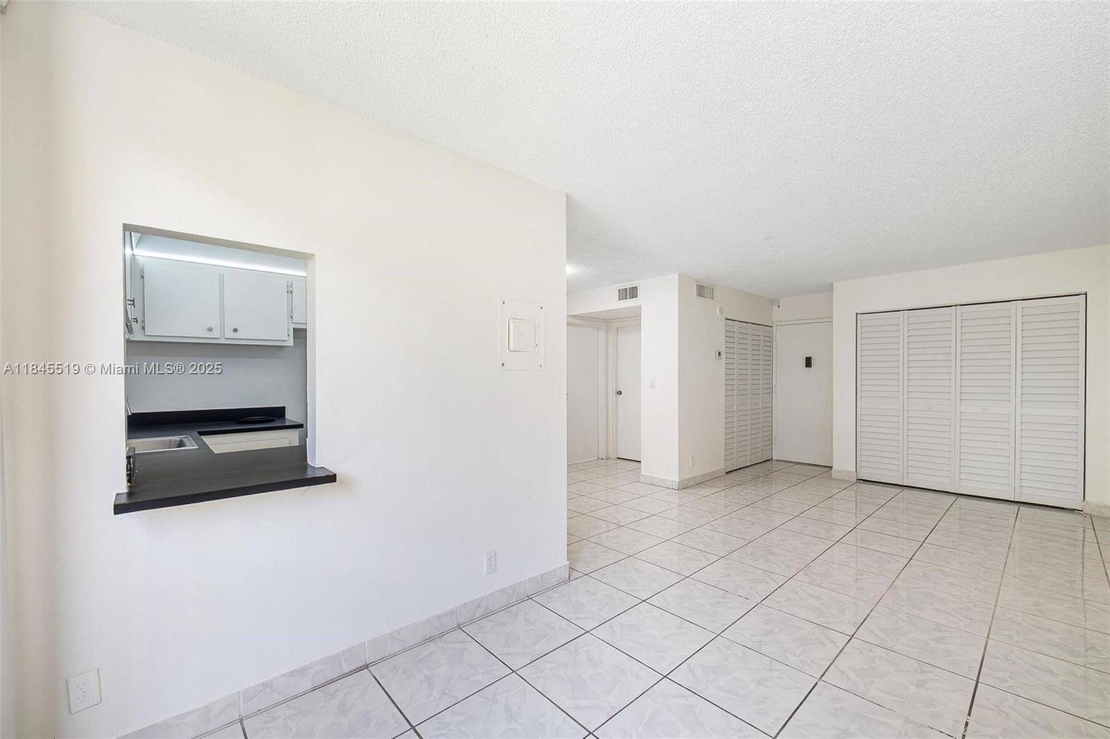 Sunny Isles Beach, FL 33160,16909 N Bay Rd #305