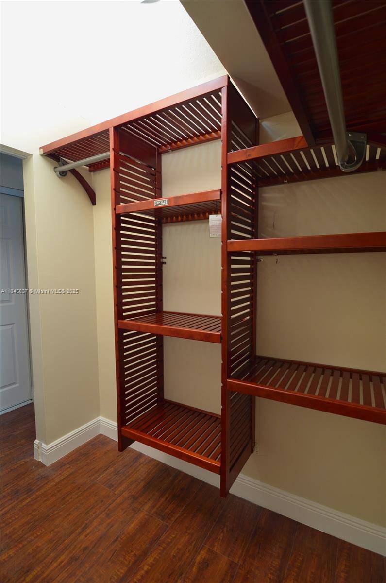 North Miami Beach, FL 33160,2935 NE 163rd St #5U