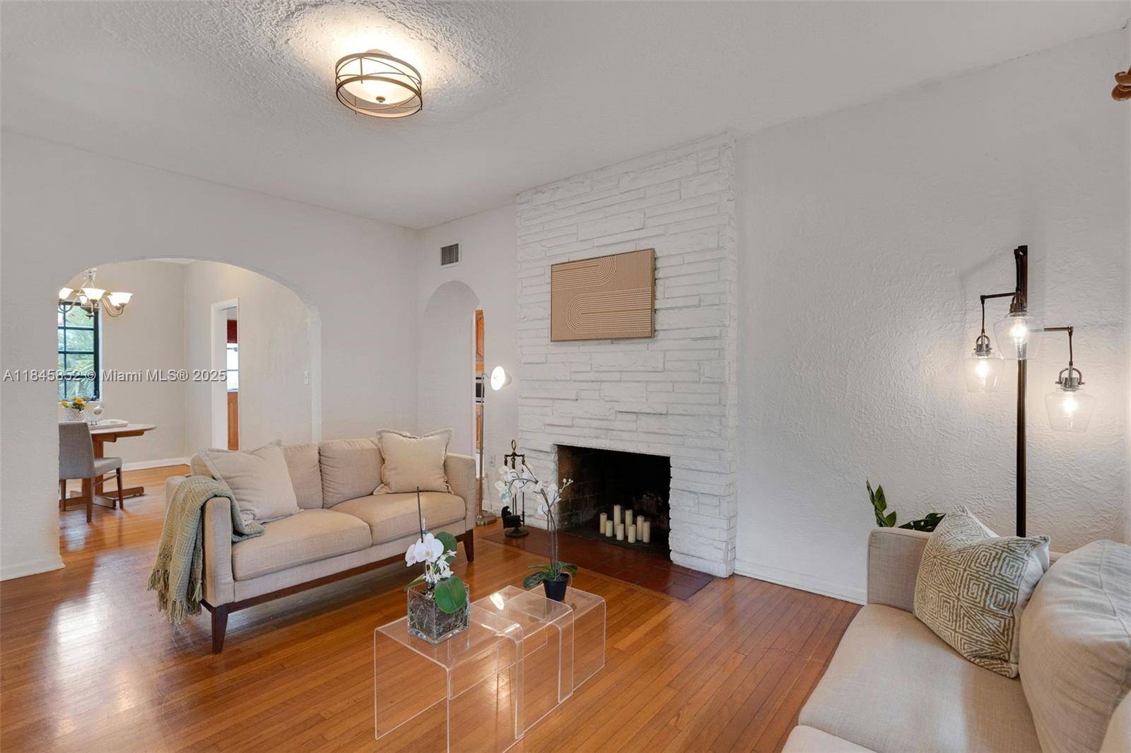 Coral Gables, FL 33146,425 Cadagua Ave