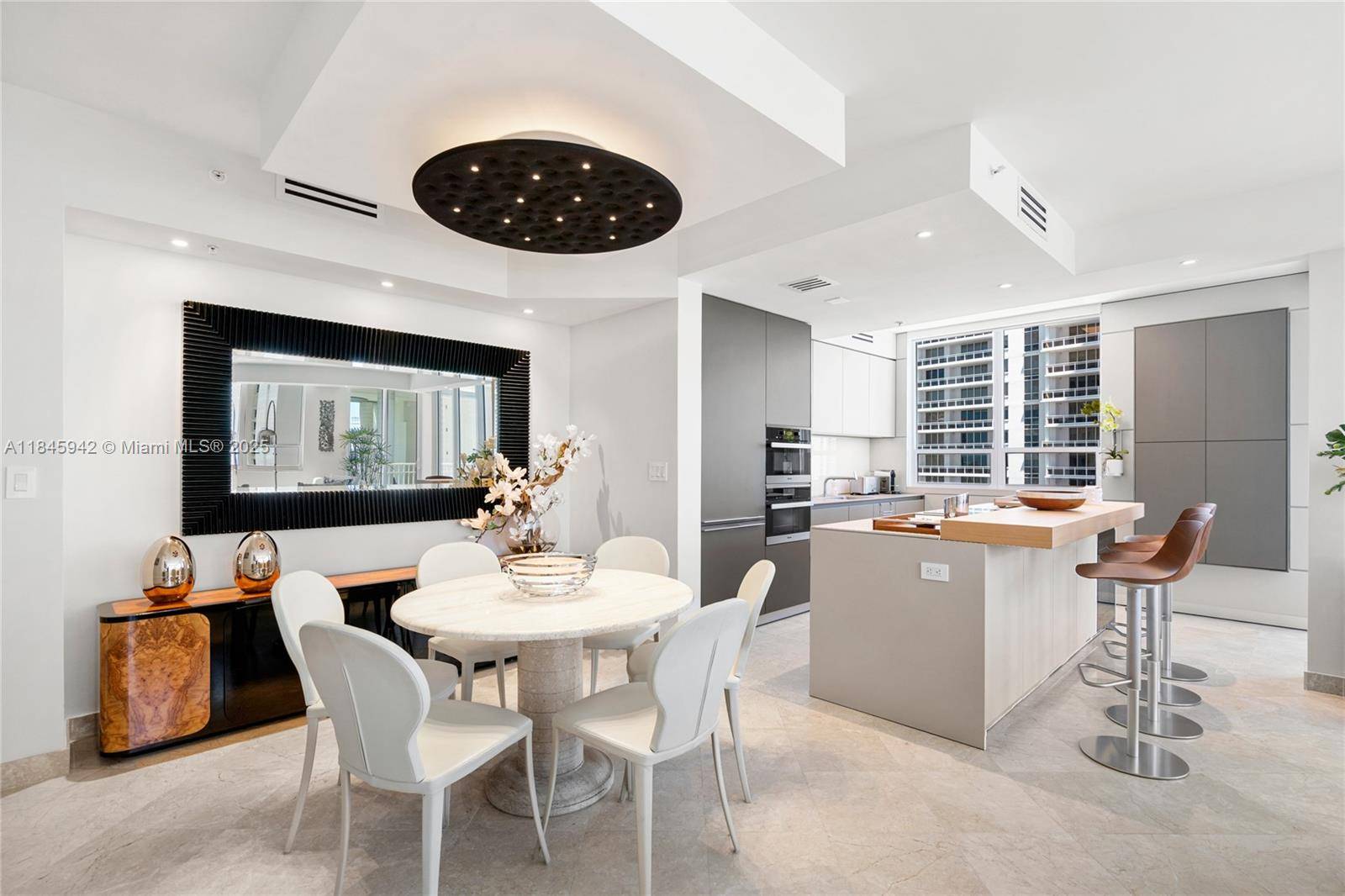 Miami, FL 33131,801 Brickell Key Blvd #1512