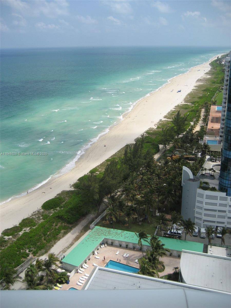 Miami Beach, FL 33141,6365 Collins Ave #3907