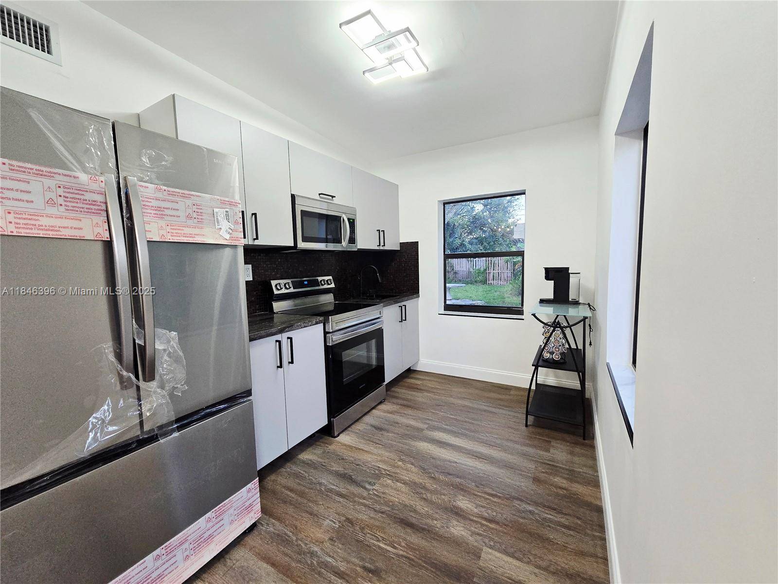 North Miami Beach, FL 33179,1766 NE 183rd St
