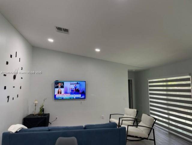 Fort Myers, FL 33908,6396 Royal Woods Dr