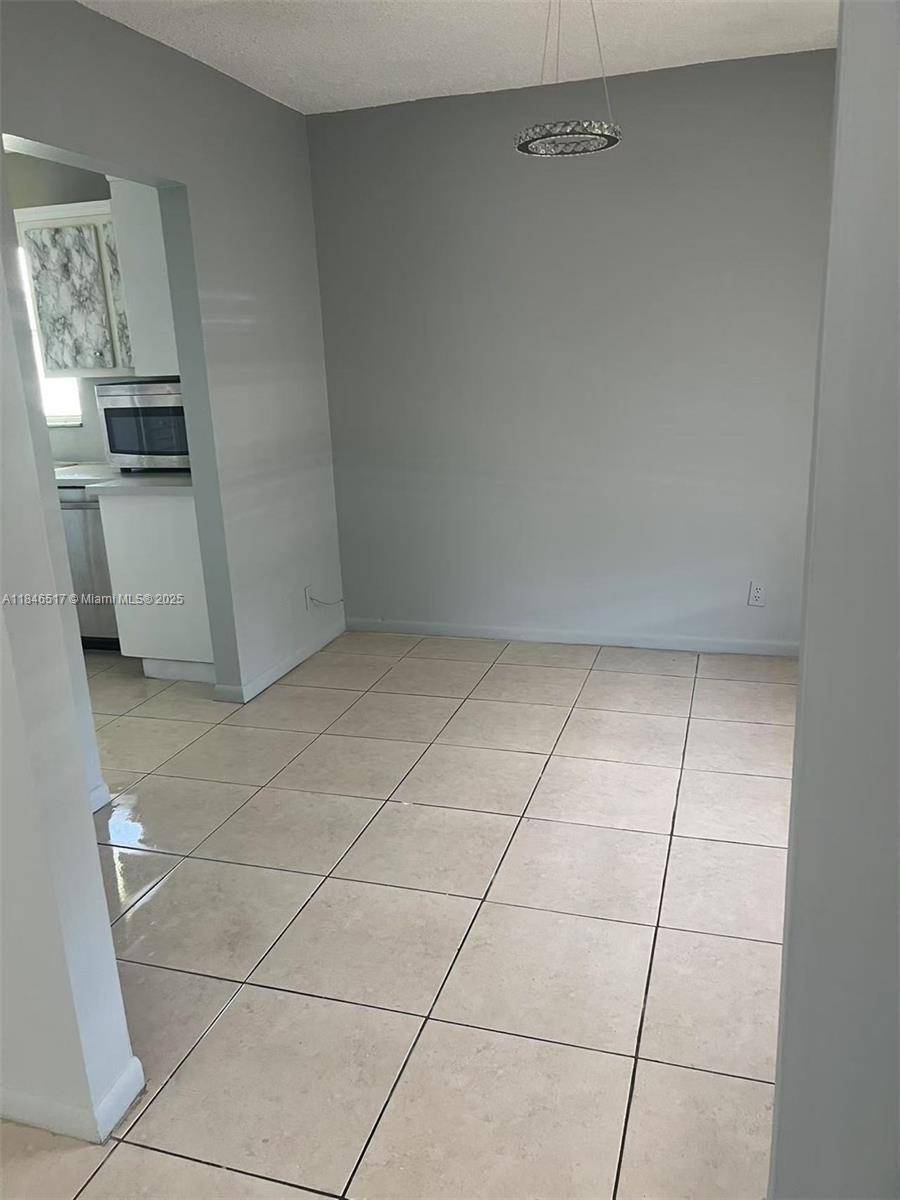 Coral Springs, FL 33065,3100 Coral Springs Dr #2J