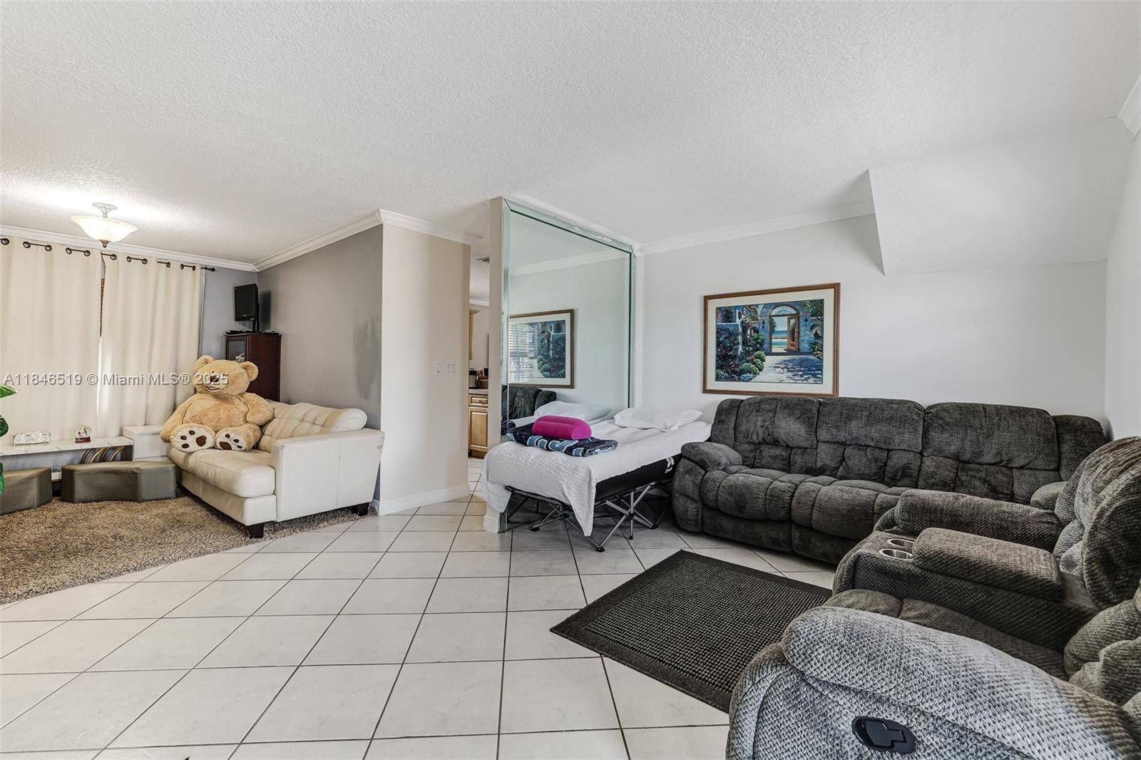 Hialeah, FL 33013,948 E 47th St