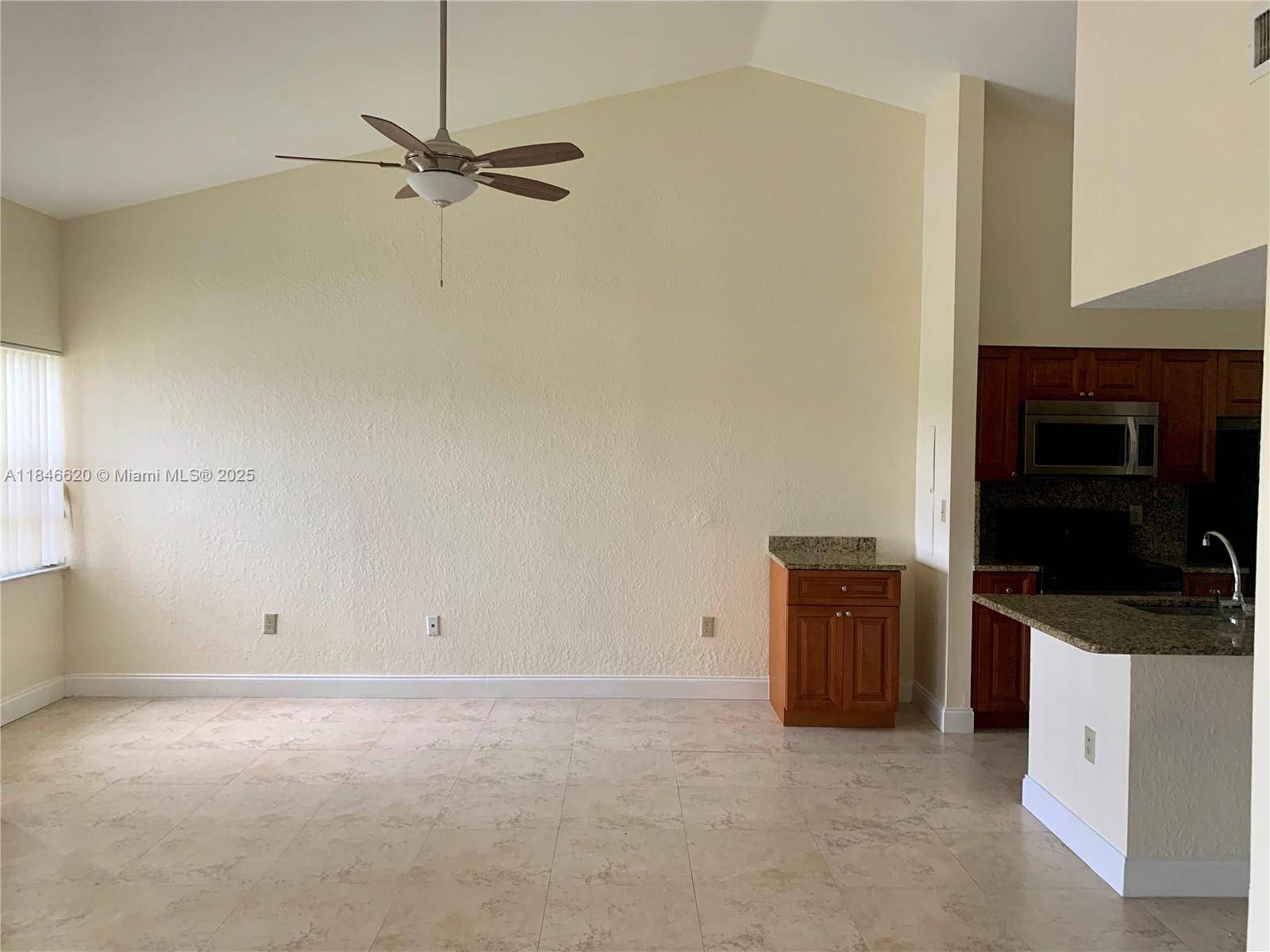 Oakland Park, FL 33309,2841 N Oakland Forest Dr #304