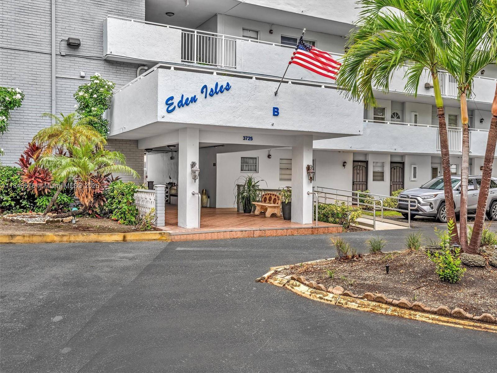 North Miami Beach, FL 33160,3725 NE 169th St #407