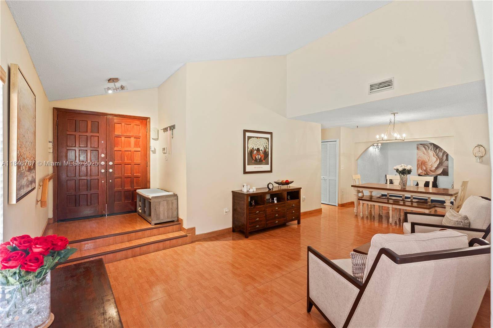 Miami, FL 33174,9737 SW 7th St