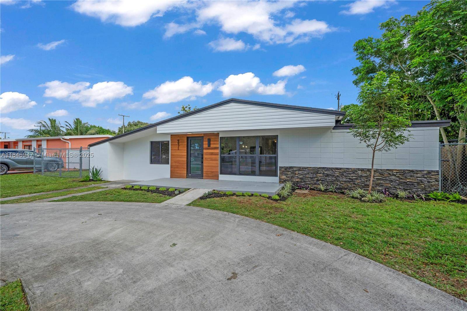 Cutler Bay, FL 33189,9971 Caribbean Blvd