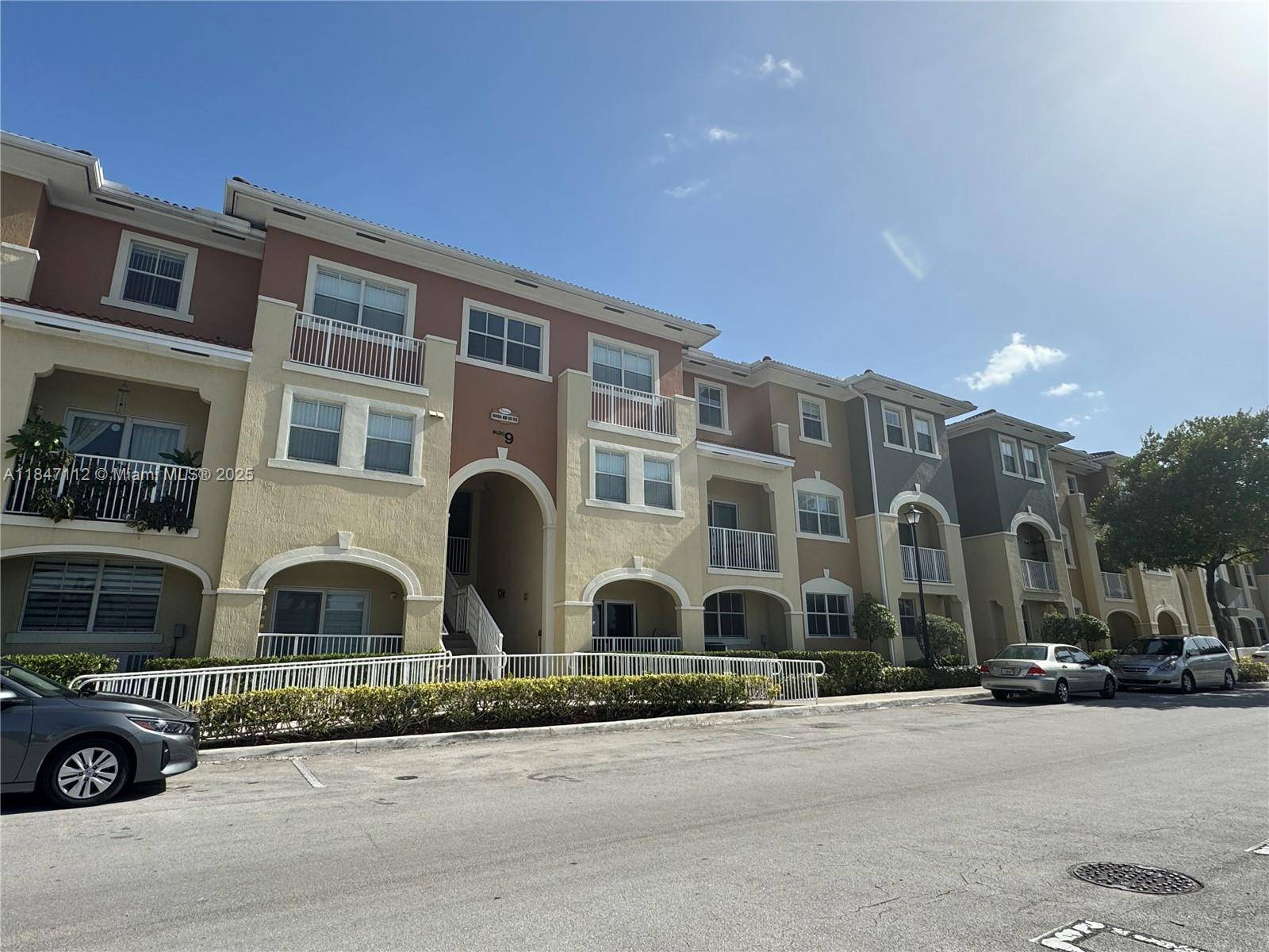 Doral, FL 33178,10800 NW 88th Ter #214