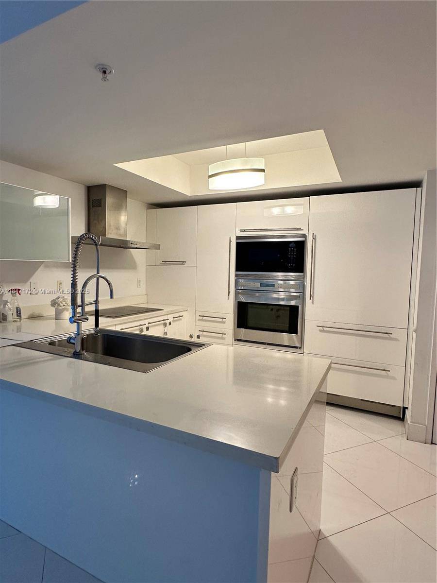 Sunny Isles Beach, FL 33160,200 Sunny Isles Blvd #2-501 GARDEN UNIT