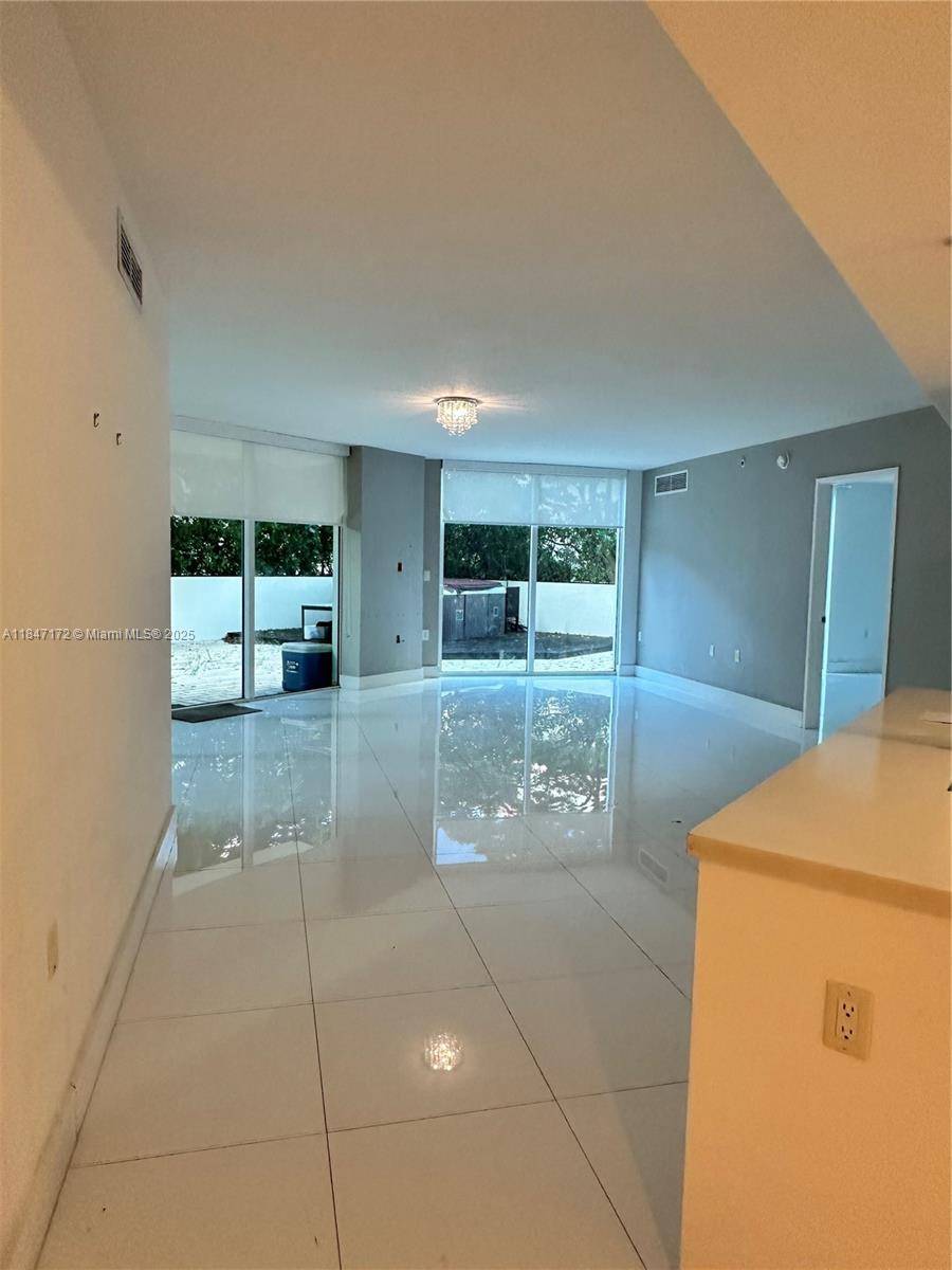 Sunny Isles Beach, FL 33160,200 Sunny Isles Blvd #2-501 GARDEN UNIT