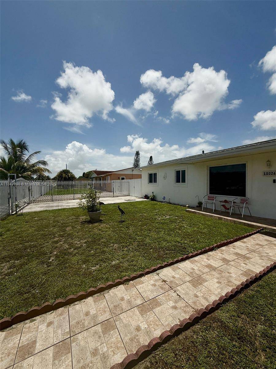 Miami Gardens, FL 33056,18026 NW 35th Ct