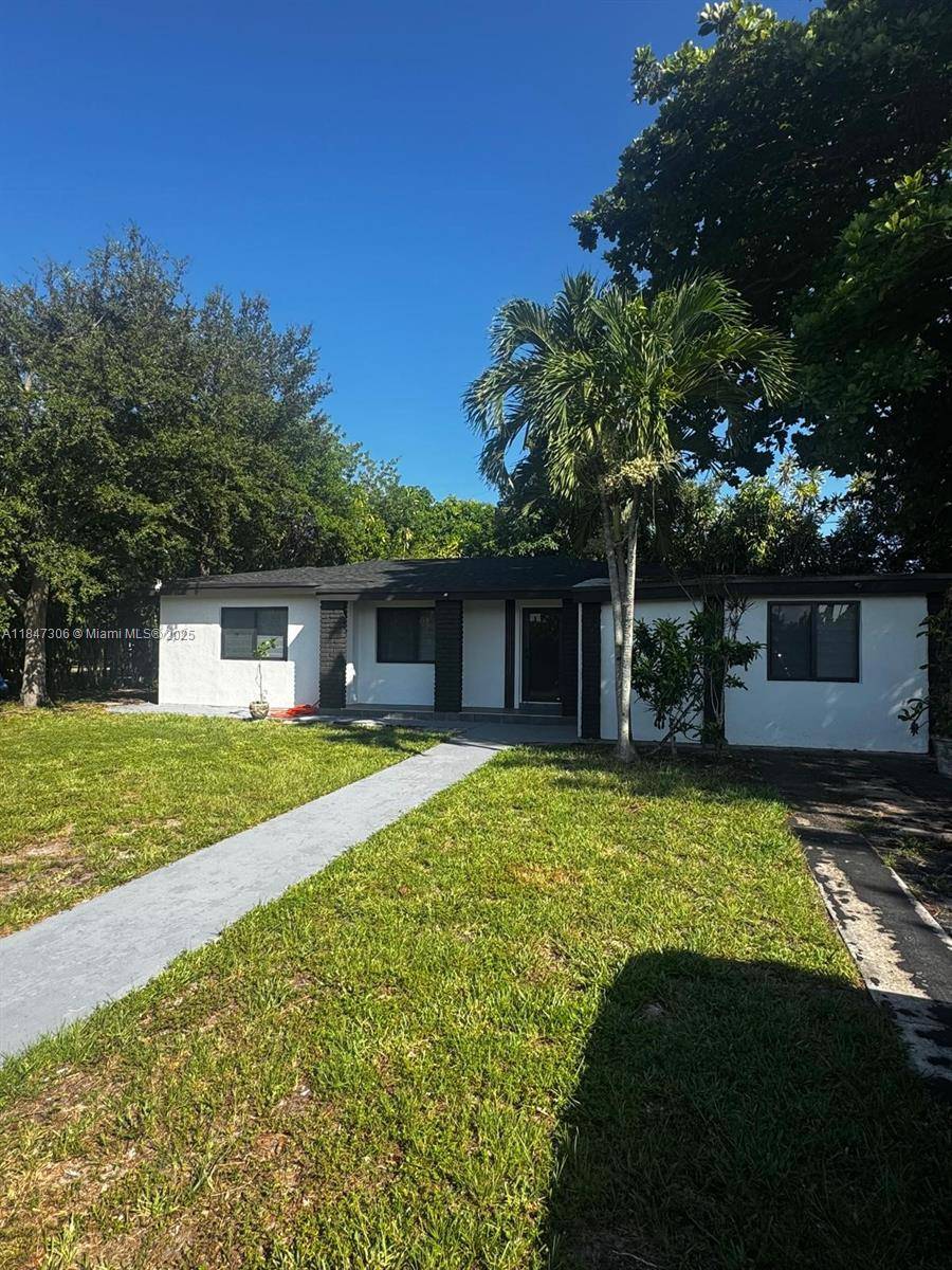 North Miami Beach, FL 33162,930 NE 163rd St