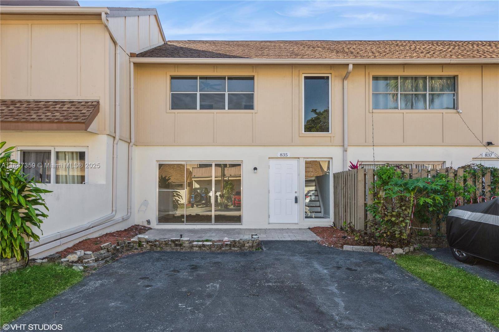 Plantation, FL 33324,835 NW 81st Ter #7