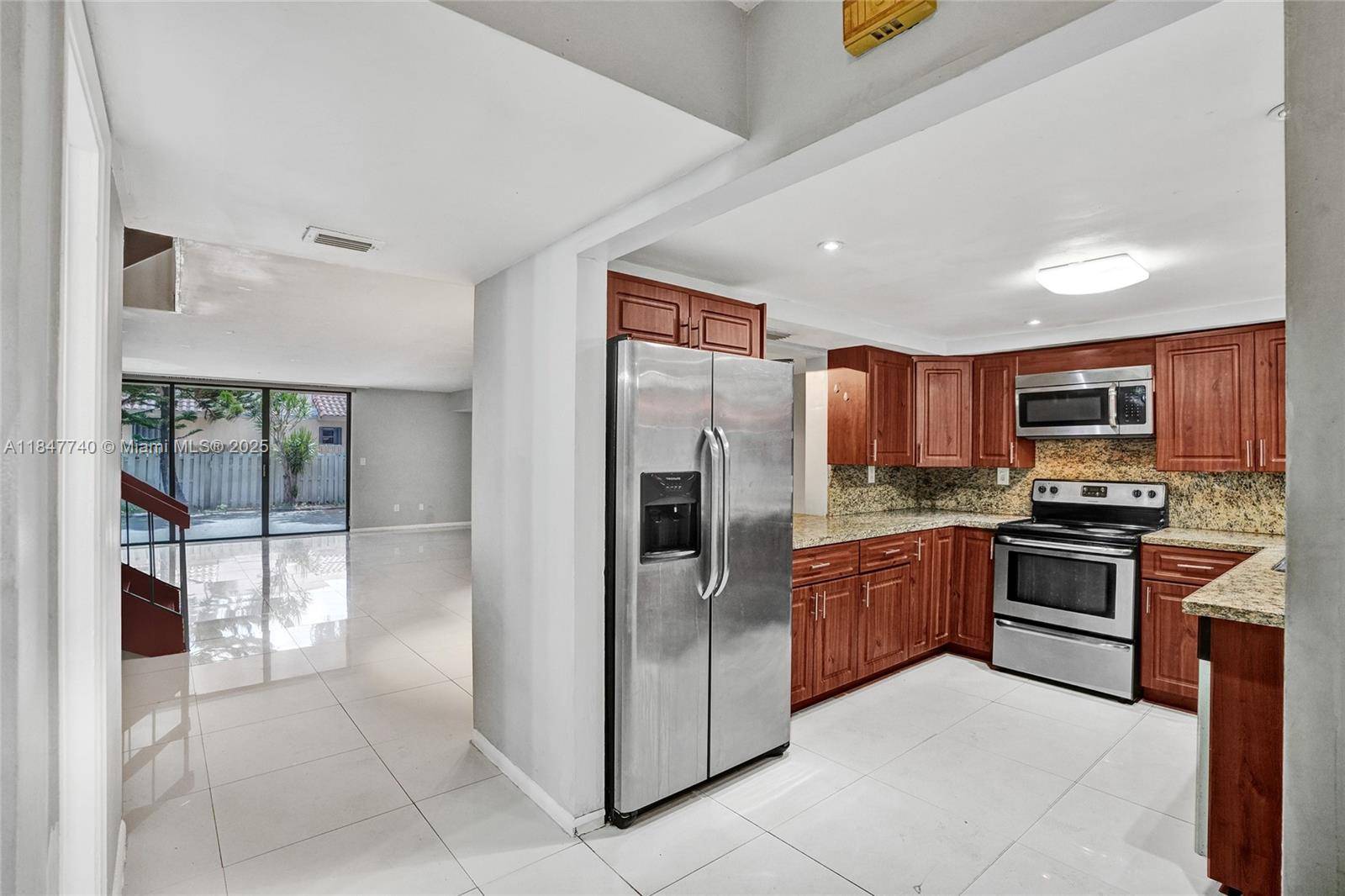 Miami, FL 33179,20607 NE 7th Ct