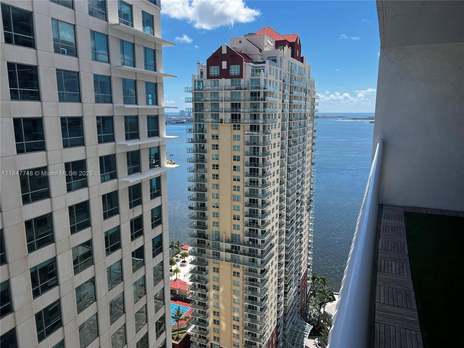 Miami, FL 33131,1200 Brickell Bay Dr #3414