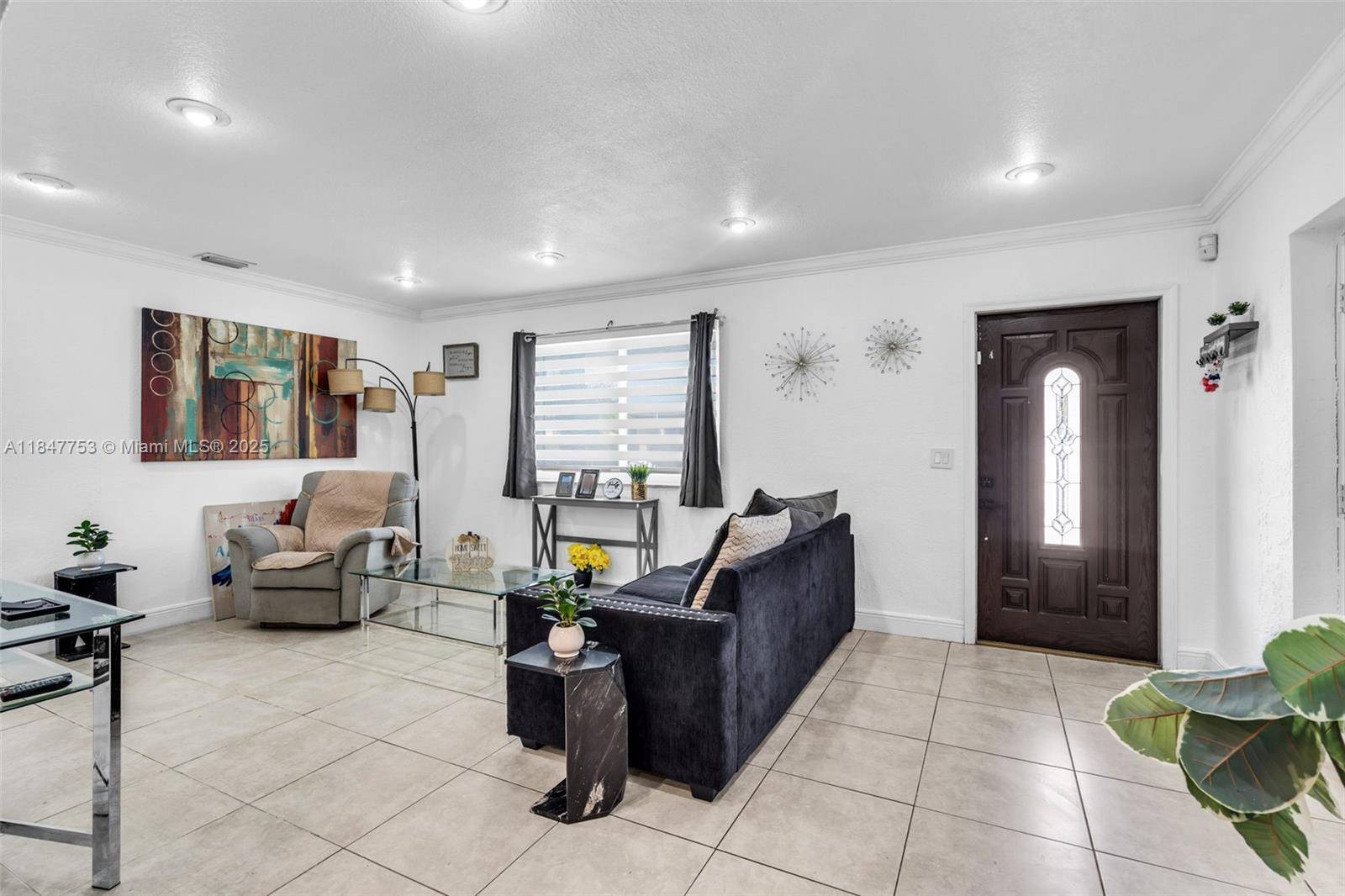 Hialeah, FL 33014,6975 W 10th Ct