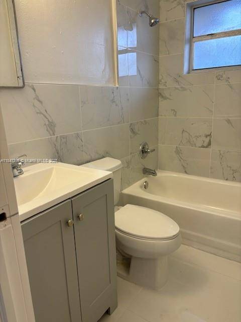 Fort Lauderdale, FL 33311,721 NW 4th Ave #4