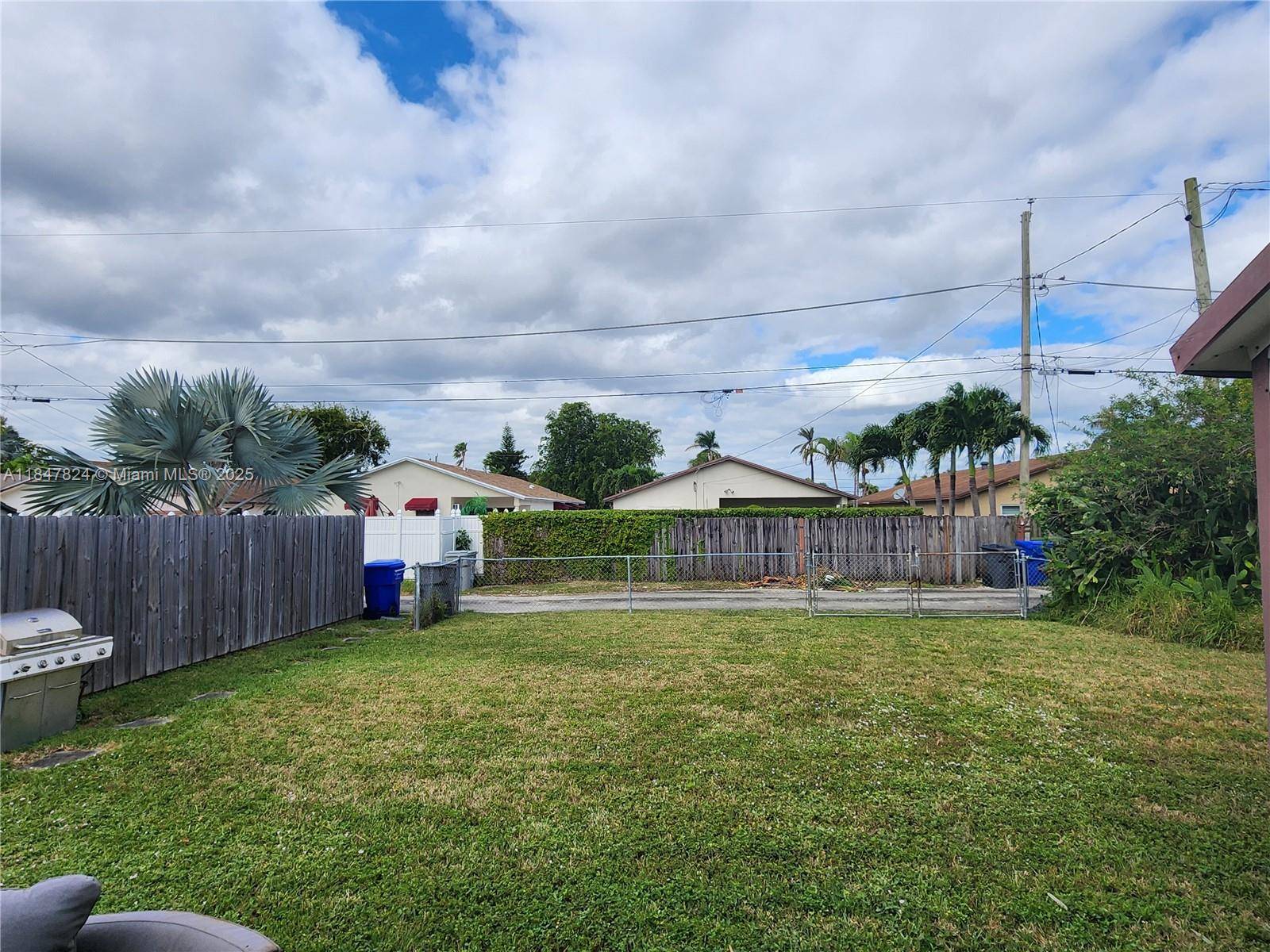 Hollywood, FL 33020,2623 Harding St