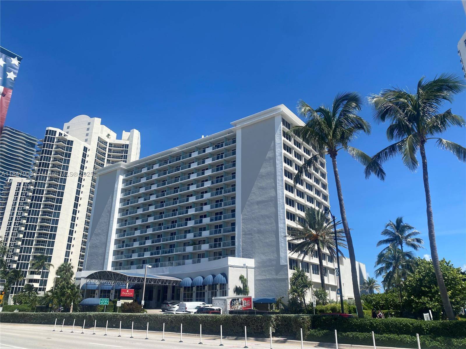 Sunny Isles Beach, FL 33160,19201 Collins Ave #733