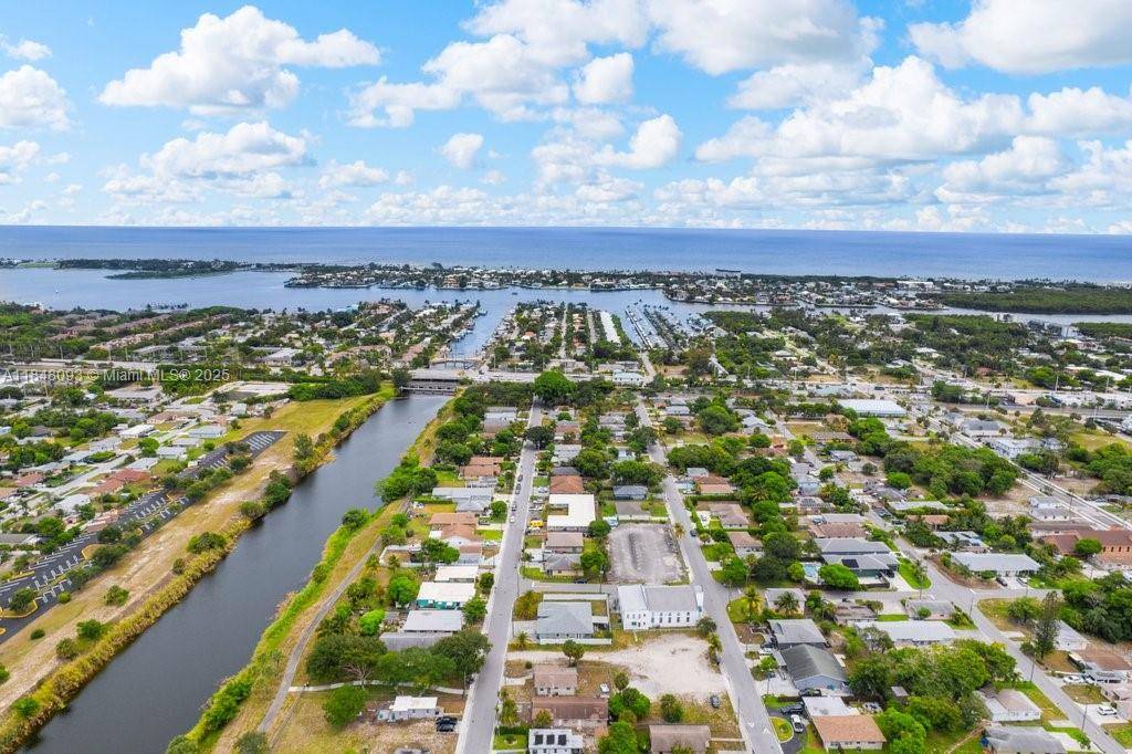 Boynton Beach, FL 33435,320 NE 13th Ave