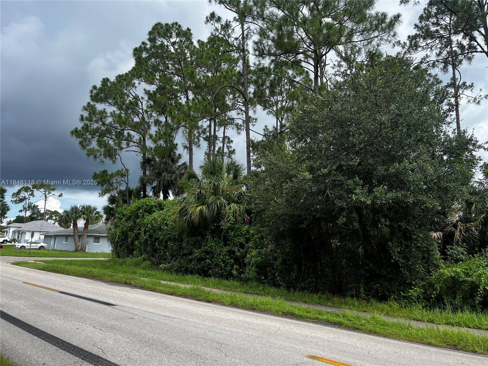 Lehigh Acres, FL 33972,701 E 6th St