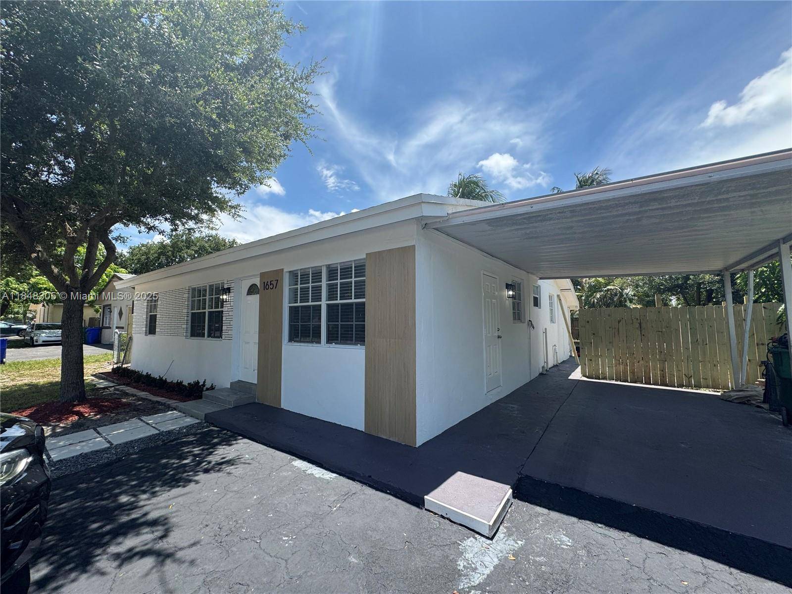 Fort Lauderdale, FL 33317,1657 SW 44th Ave #1