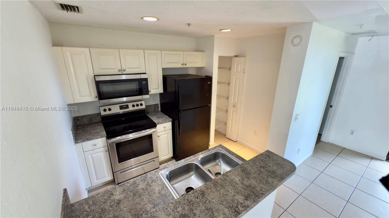 Riviera Beach, FL 33404,2000 Freeport Ln #4107