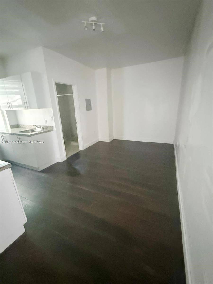 Miami, FL 33130,337 SW 10th Ave #3