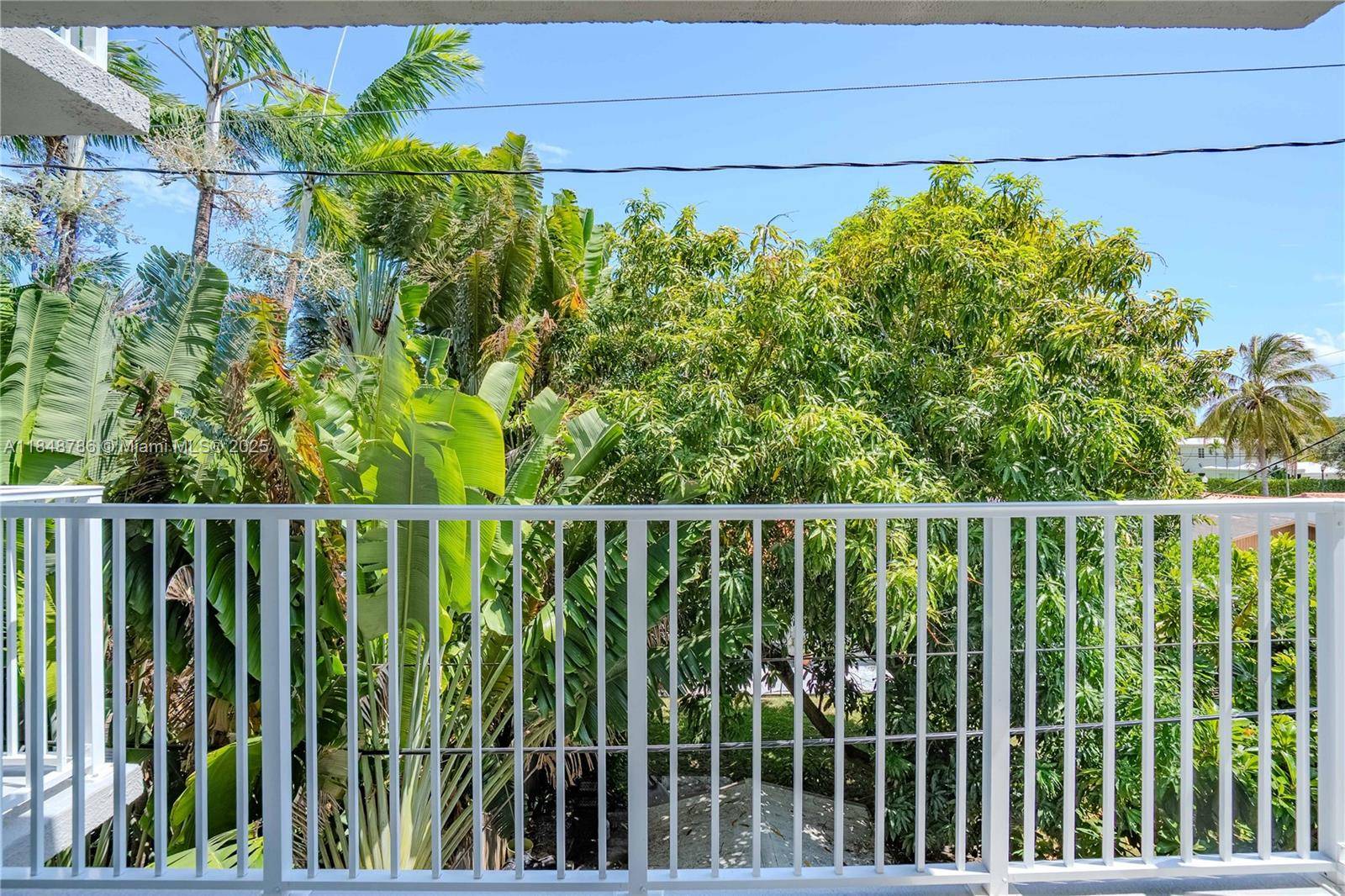 Miami Beach, FL 33141,1220 71st St #37
