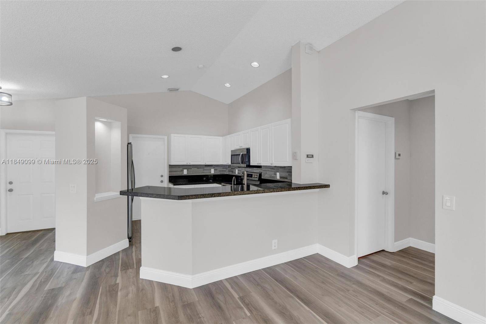 Weston, FL 33327,1592 S Salerno Cir