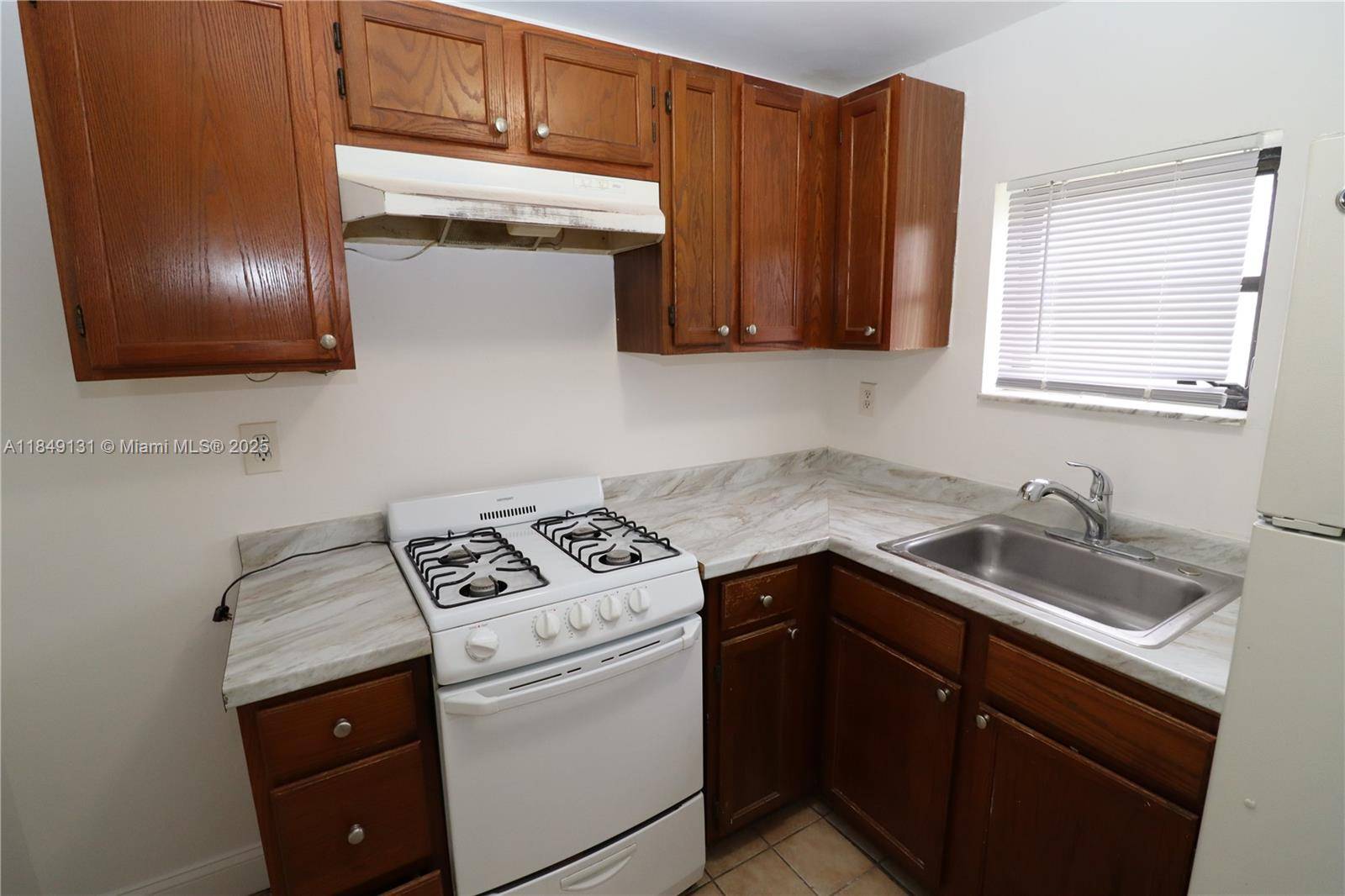 Hollywood, FL 33020,1206 N 22nd Ave #4