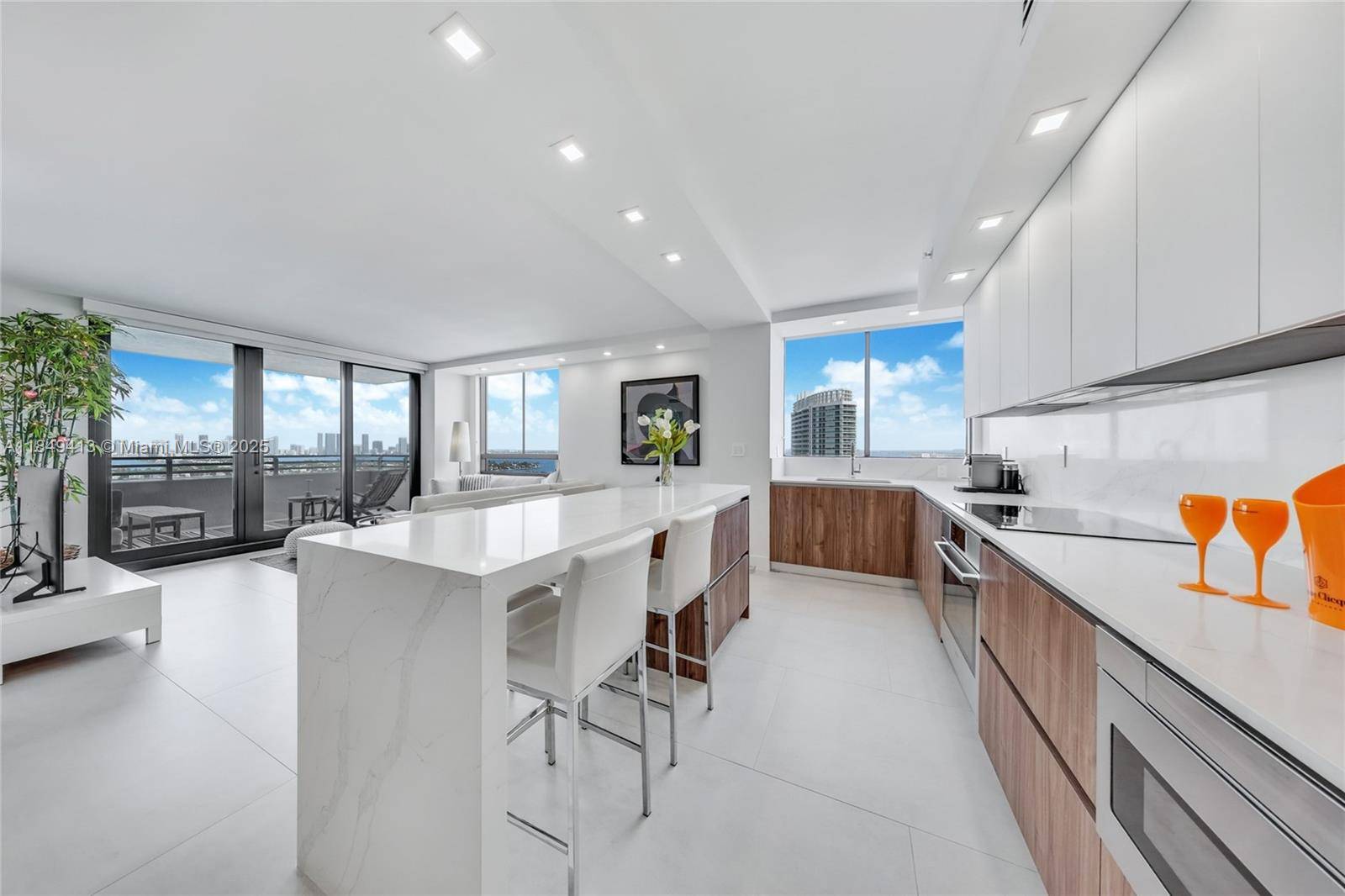 Miami Beach, FL 33139,1330 West Ave #2501